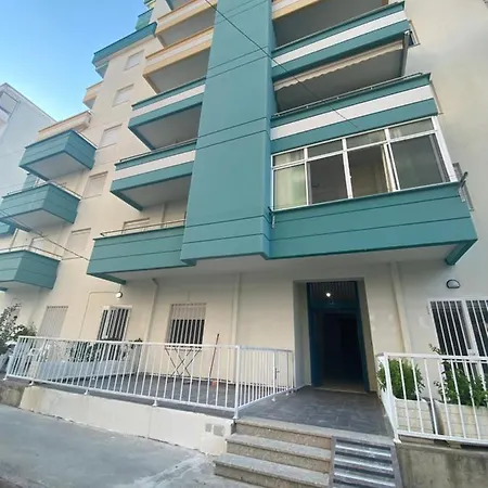 Marina Premium Residences-hotel *